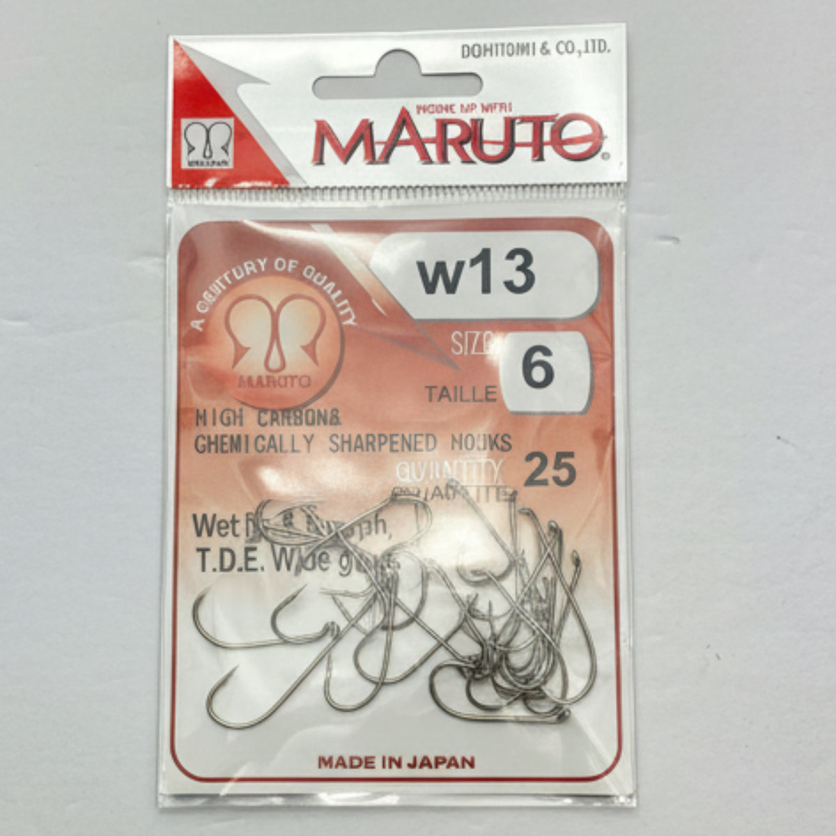 Packaged fishing hooks with Maruto branding on a gray background
