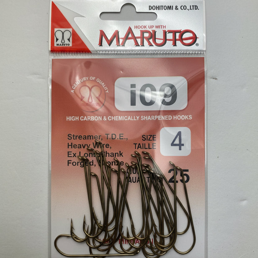 Maruto Streamer Hook in a 25 pack with a white background