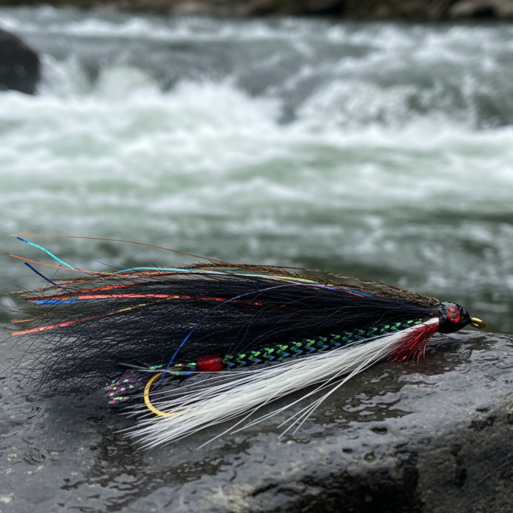 Streamer fly - Black and white with pearl black body